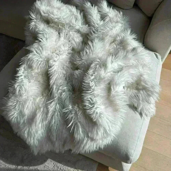 Restoration Hardware Fur White Cream Gray Throw Blanket - Picture 4 of 9